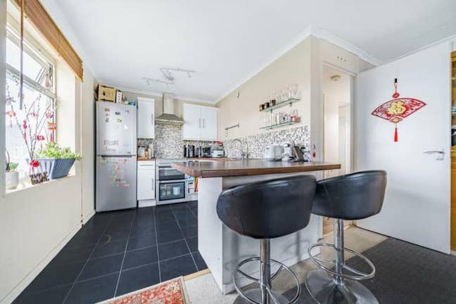 One Bedroom Flat - TW19  Main Photo