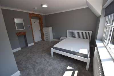 Shinfield Road, Reading, RG2 7Da 🛌🟩 Main Photo