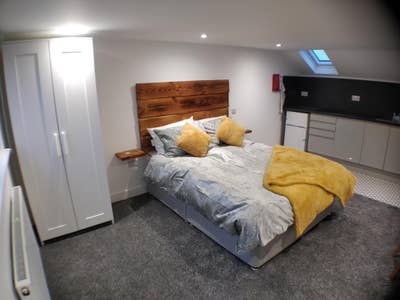 Loft Studio Double Room with ensuite from 11.09.26 Main Photo
