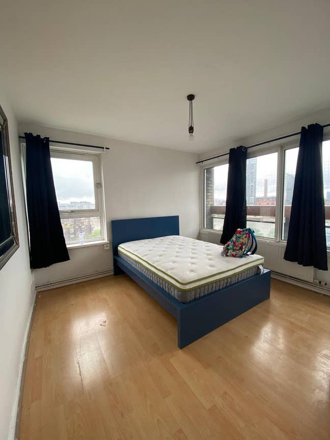 Large double room in a Modern Flat with a View! Main Photo