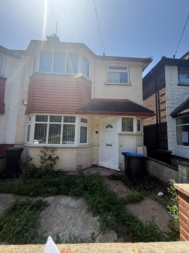 🏡 Stunning 5 Bedroom Semi Detached House Main Photo