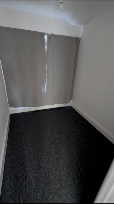 Box room for rent Main Photo