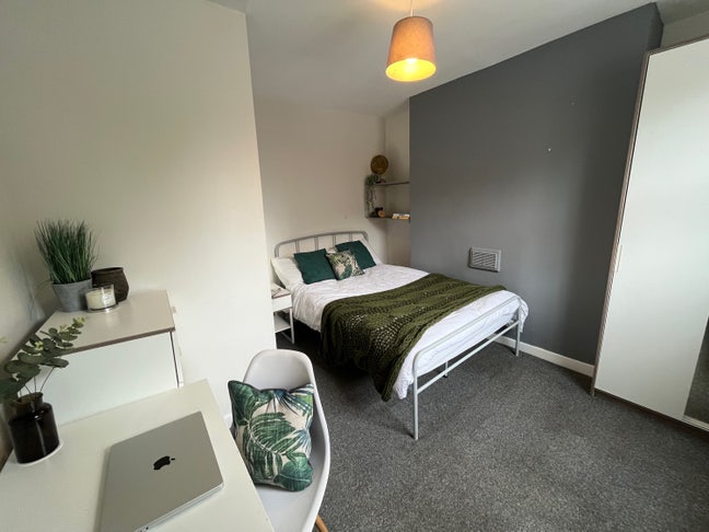 Comfortable Double Rooms near Victoria Centre Main Photo