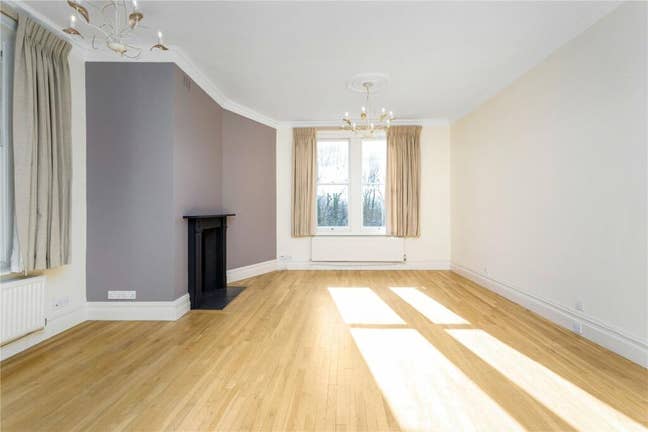 Huge Double Room in Maida Vale - 4 mins to Tube  Main Photo