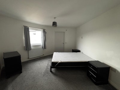 House Share  Main Photo
