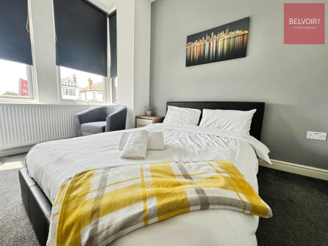 Final En-Suite Room Available Now! Main Photo