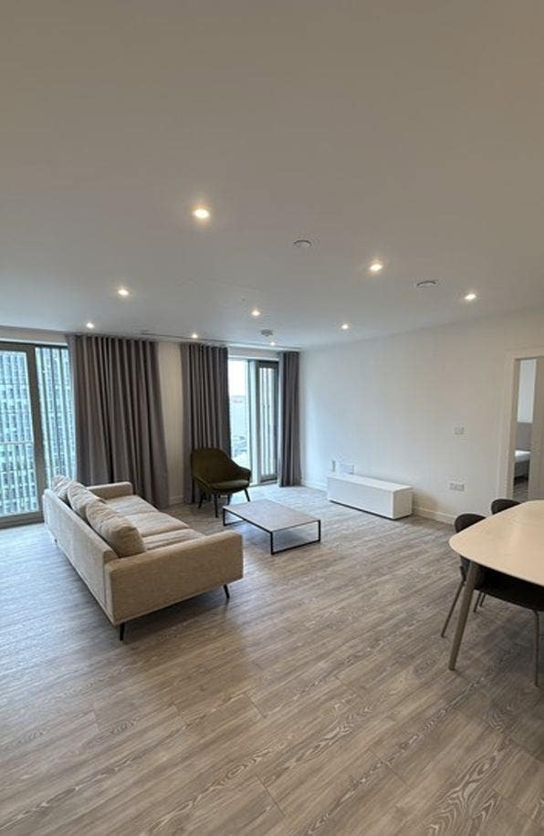 1 Bed Flat in Coppermaker Square Main Photo