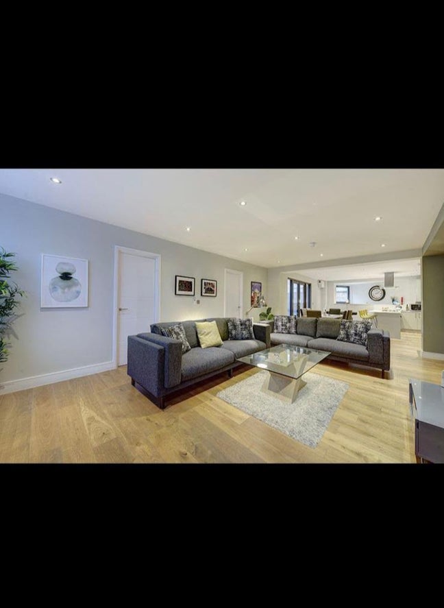 2 Rooms in Spacious 4 bed flat Main Photo