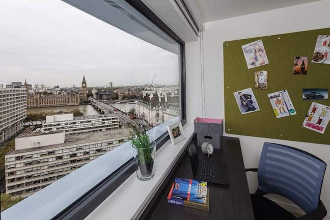 Ensuite Room Available – urbanest Westminster Brid Main Photo