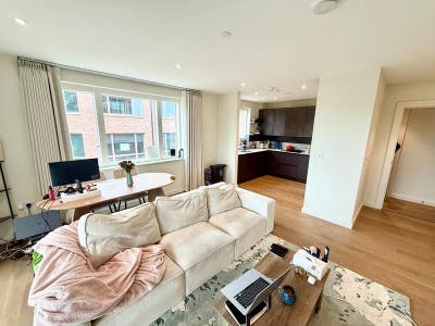 ✨ Luxury 2 Bed Patio Aparment West Hampstead✨ Main Photo
