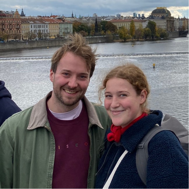 Looking for room/ flat for 2 Main Photo