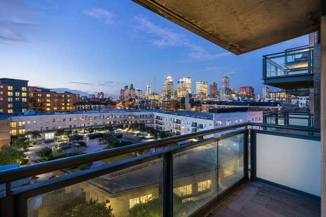 En-Suite in Modern 2-Bed Flat | E14 Main Photo
