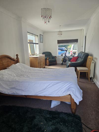 Double bedroom with own lounge area Main Photo