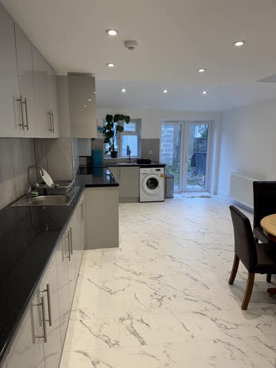  Double room in modern house,  quiet, 3 min walk t Main Photo
