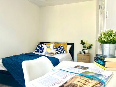 Get a Move on 📦🚪 Open the Door to Your New Home Main Photo