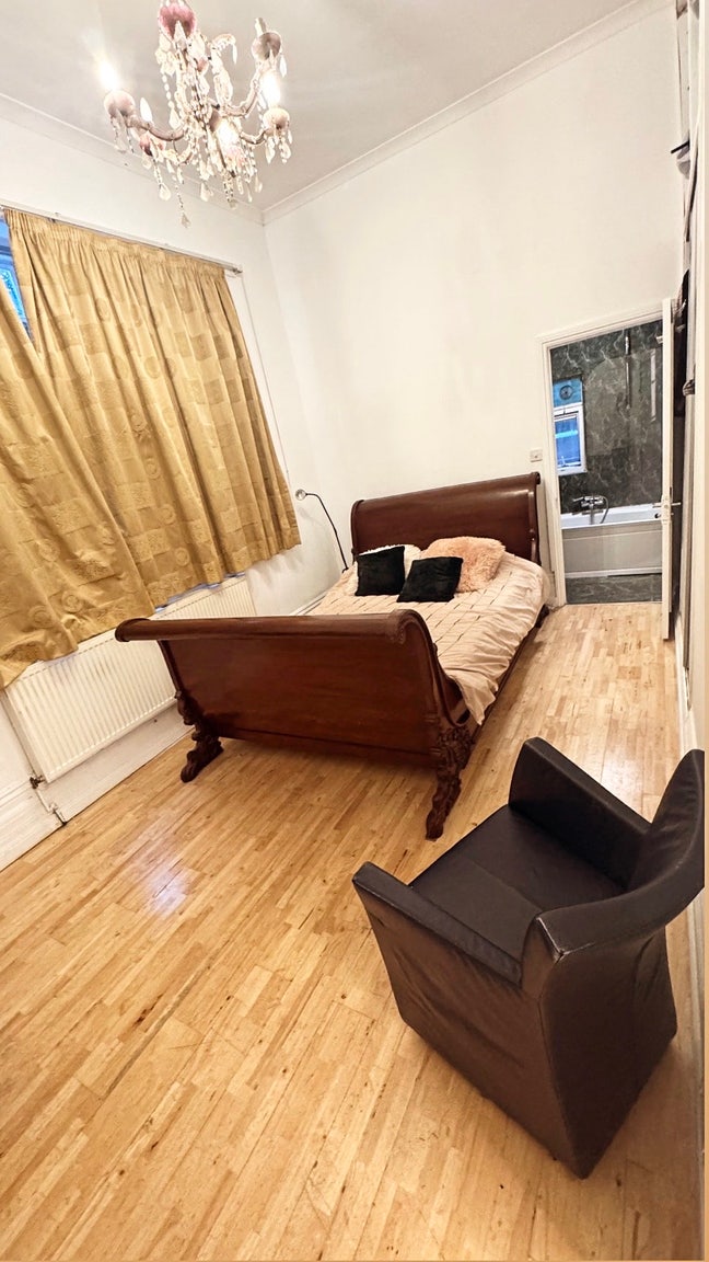 Beautiful Hampstead Property . Main Photo