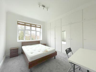 ⭐Spacious 3/4 bedroom flat NW2 Kilburn ⭐ Main Photo