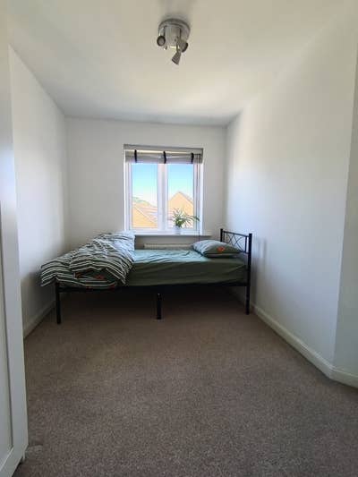 Bright Spacious Single Room, bills included Main Photo