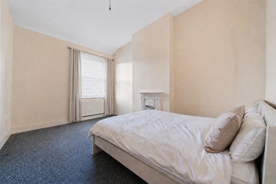 Quiet House Share | 5 Min to East Croydon Station  Main Photo