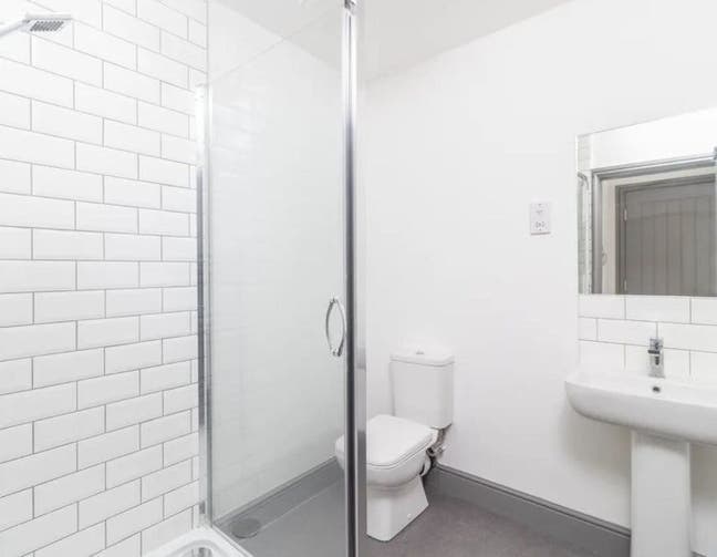 *1-Bed Flatshare near Cannock Park, Utility Bills  Main Photo