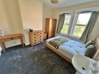 Yeovil rooms available  Main Photo