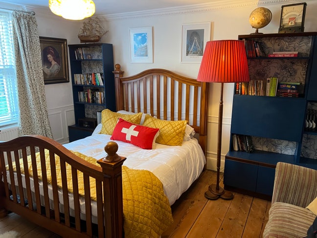 Super king sized, very large room, with en-suite  Main Photo