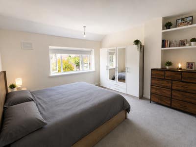     Spacious Double Room Available in Friendly Fam Main Photo