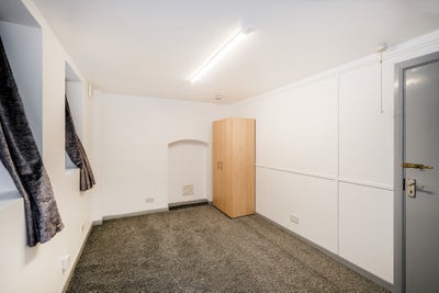 Studio Flat - Bloxhall Court - Available Now  Main Photo