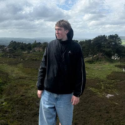 22 year old Male seeks a single or double room Main Photo