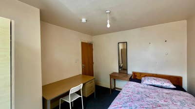 Housing Benefit / Universal Credit - Free Double  Main Photo