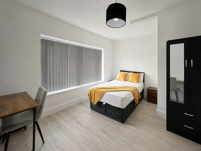 Brand New 5 Bed House Share - Woodchurch Lane Main Photo