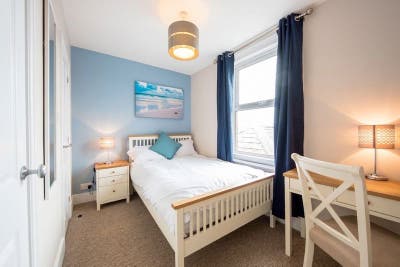 Modern En-suite Double Room in Central Reading Main Photo