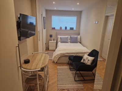 Beautiful Studio-Style Accommodation with Private  Main Photo