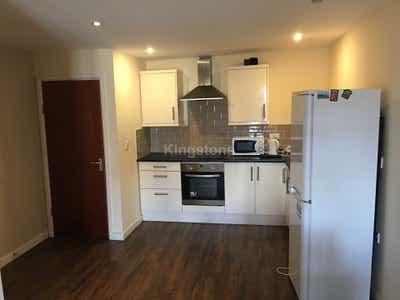 4 Bedroom Apartment Cathays  Main Photo