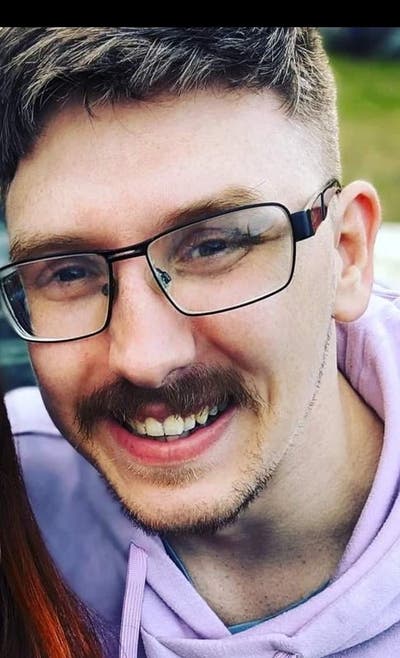 Professional Male seeks a single or double room Main Photo