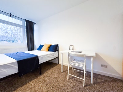 Large Double Ensuite *5Min to Wembley Park Station Main Photo