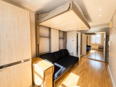Studio In Notting Hill ! All Bills Included !  Main Photo