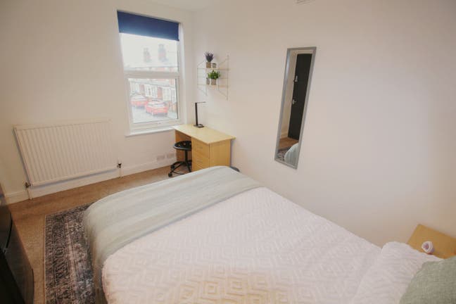 🏡✨ Comfortable Large Double Room Available! Main Photo