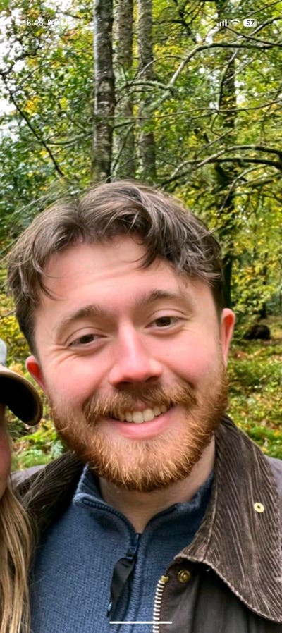 27yr old seeking double ensuite chill social flat Main Photo