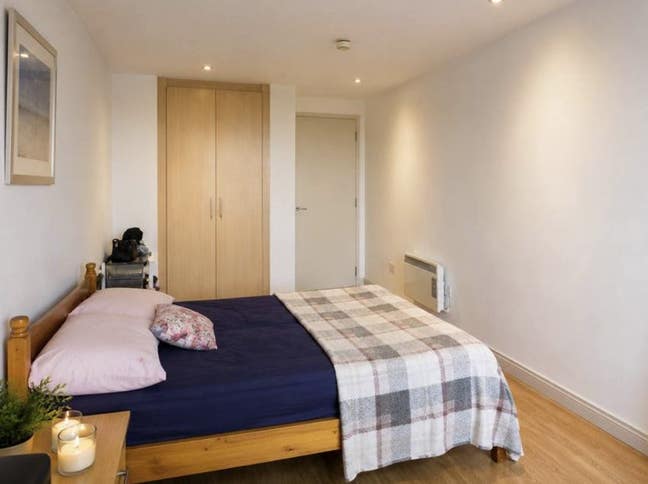 ✨ Stunning Double Room in E14 – Luxury Living Main Photo