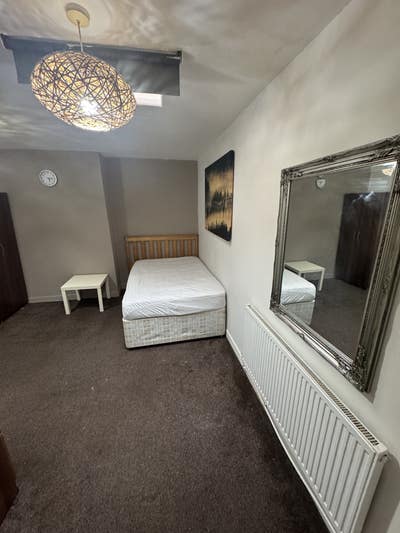 To Let – Fully Furnished 3-Bedroom  House Main Photo