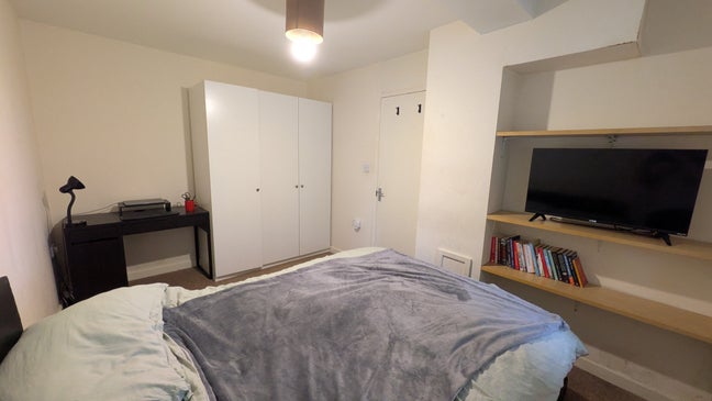 Bermondsey - Large Double Bedroom Main Photo