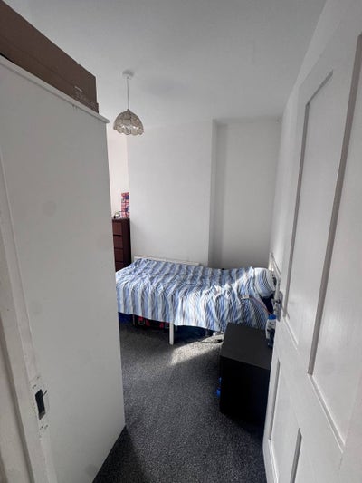 Double Room to Rent in Stratford – &pound;650/month Main Photo