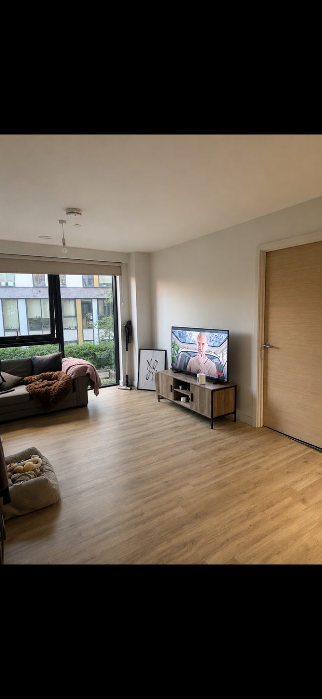 Large double bedroom in castlefield flat Main Photo