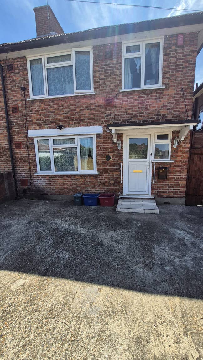 Double Room for rent in Heston great location Main Photo
