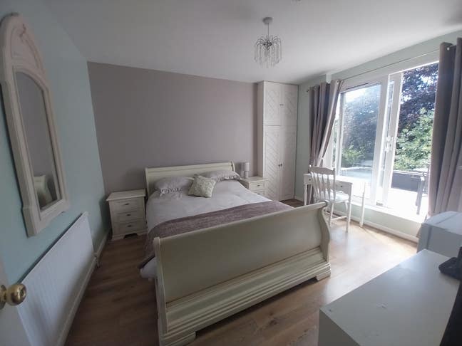 Large double room with own large roof terrace. Main Photo