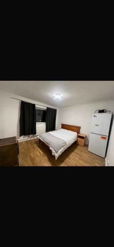 Double bedroom available  Main Photo