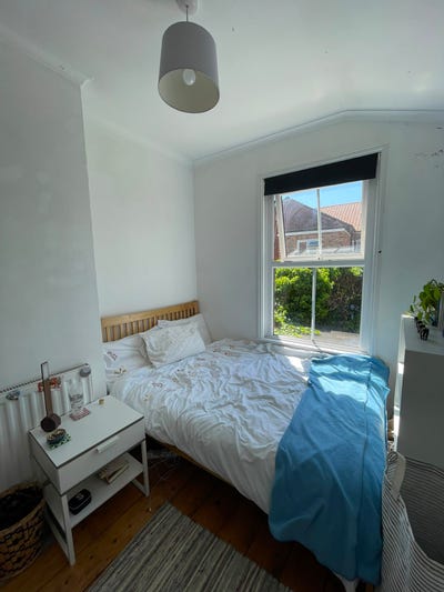  ✨ Small Double Room in Spacious 3-Bedroom House ✨ Main Photo