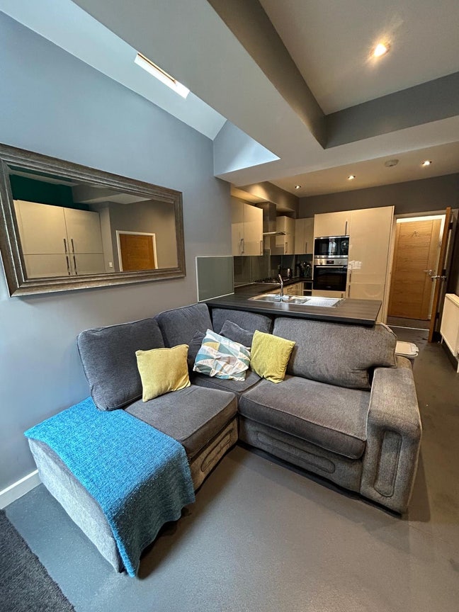 Double Room bills included in 7 bed/3bath HMO Main Photo