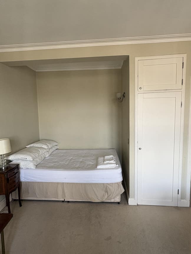 Available Now - Queen Square Studio Main Photo